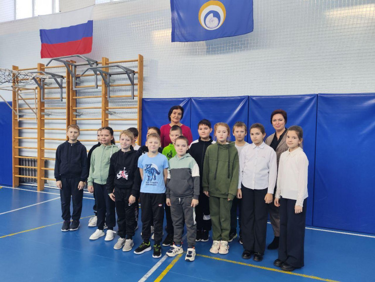 С учениками была проведена беседа в рамках декады.